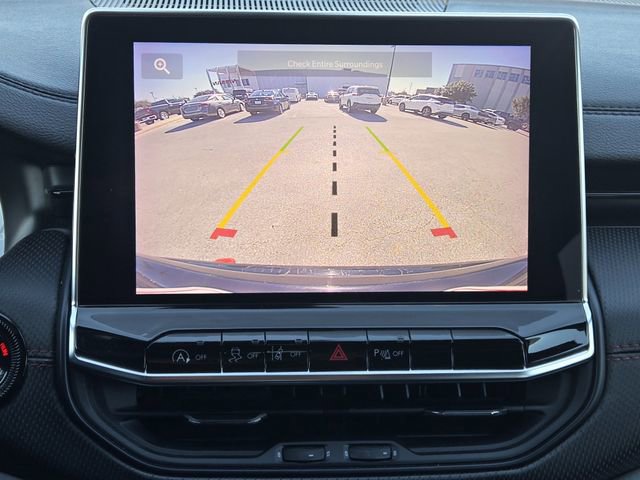 Used 2024 Jeep Compass Trailhawk image 20