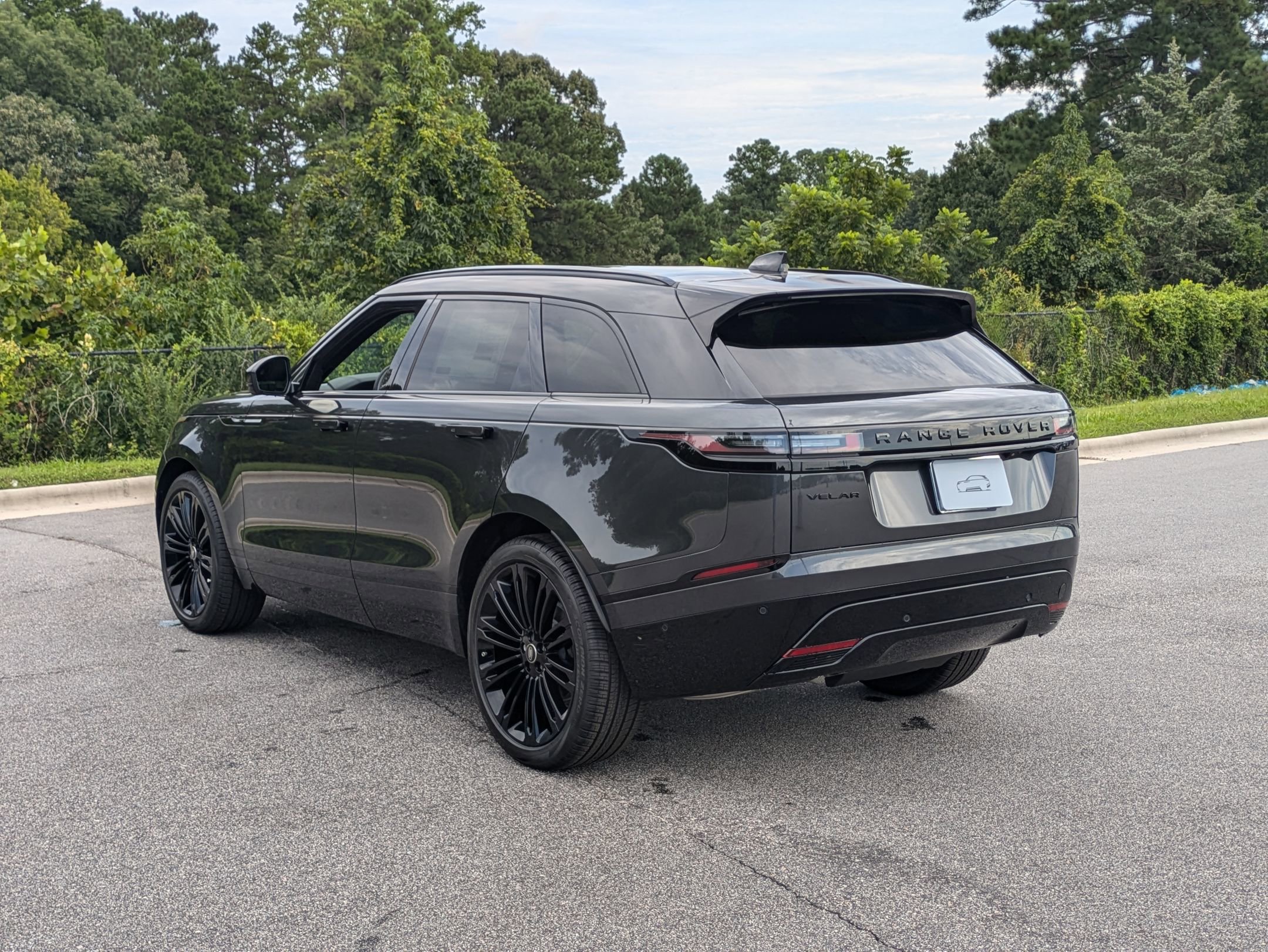 New 2026 Land Rover Range Rover Velar Dynamic SE image 7