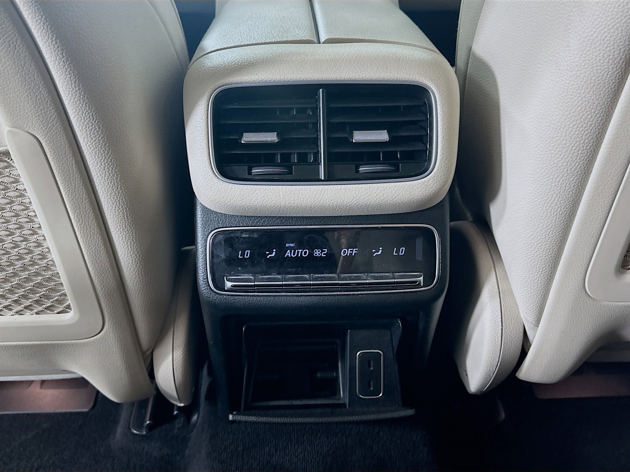 Used 2021 Mercedes-Benz GLS 450 4MATIC image 33