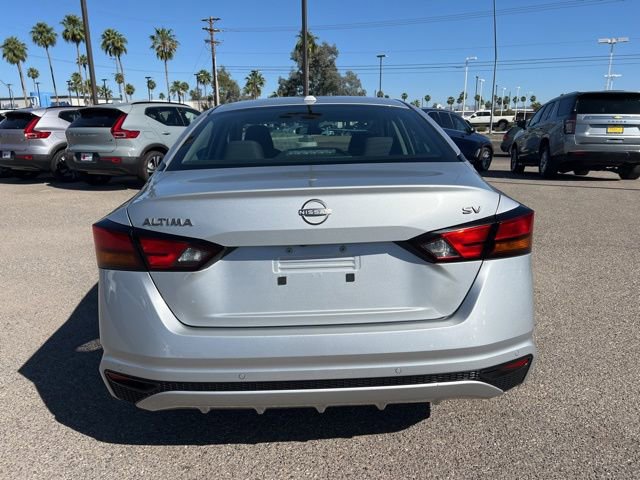Used 2024 Nissan Altima 2.5 SV FWD image 5