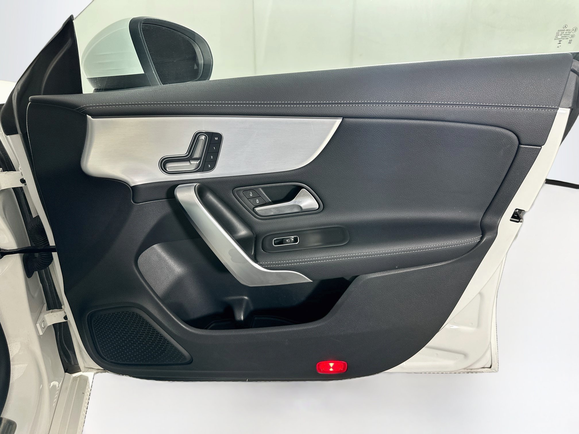 Used 2025 Mercedes-Benz CLA 250 image 32