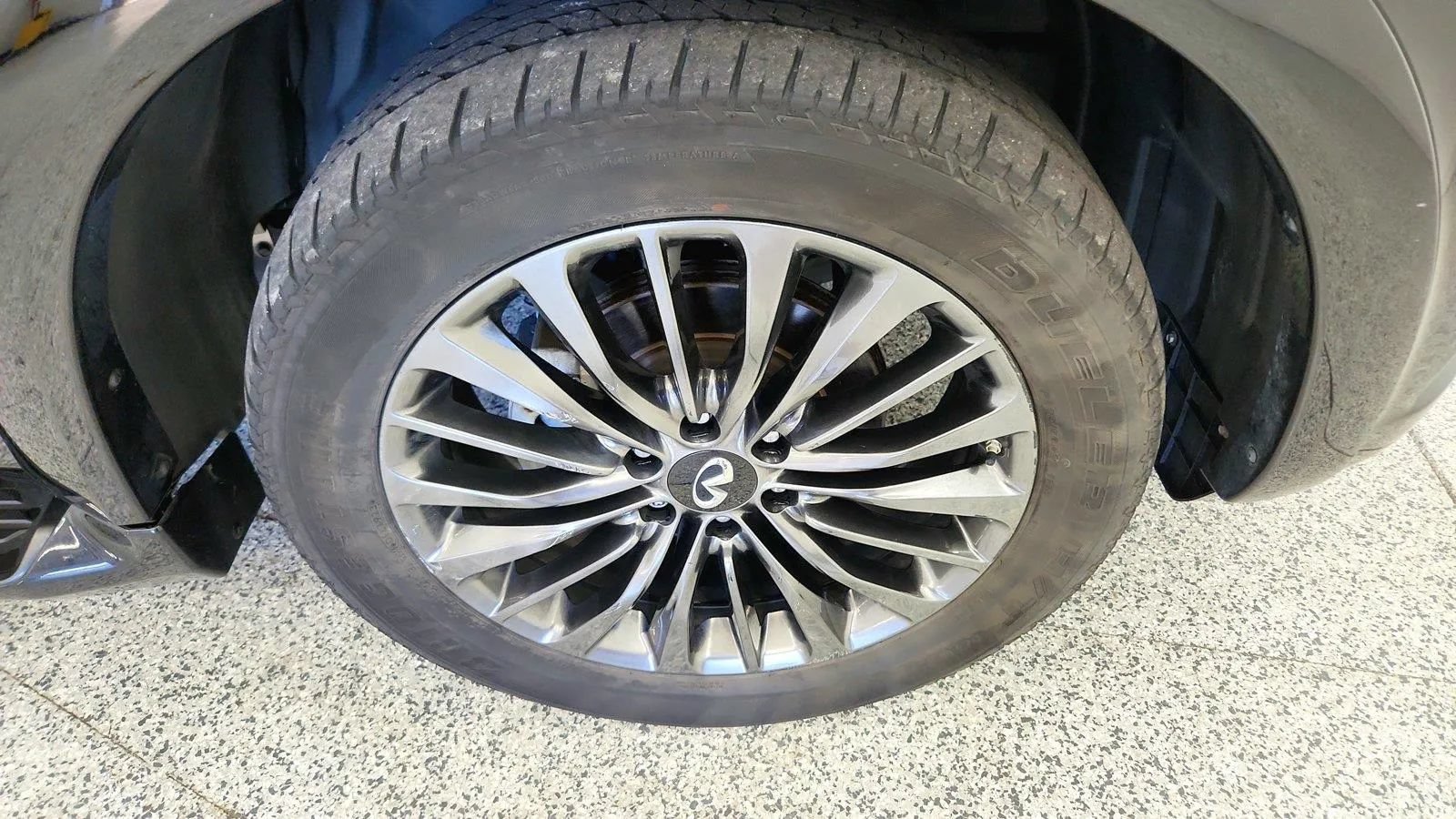 Used 2024 INFINITI QX80 Sensory w/ Cargo Package AWD/4WD image 32