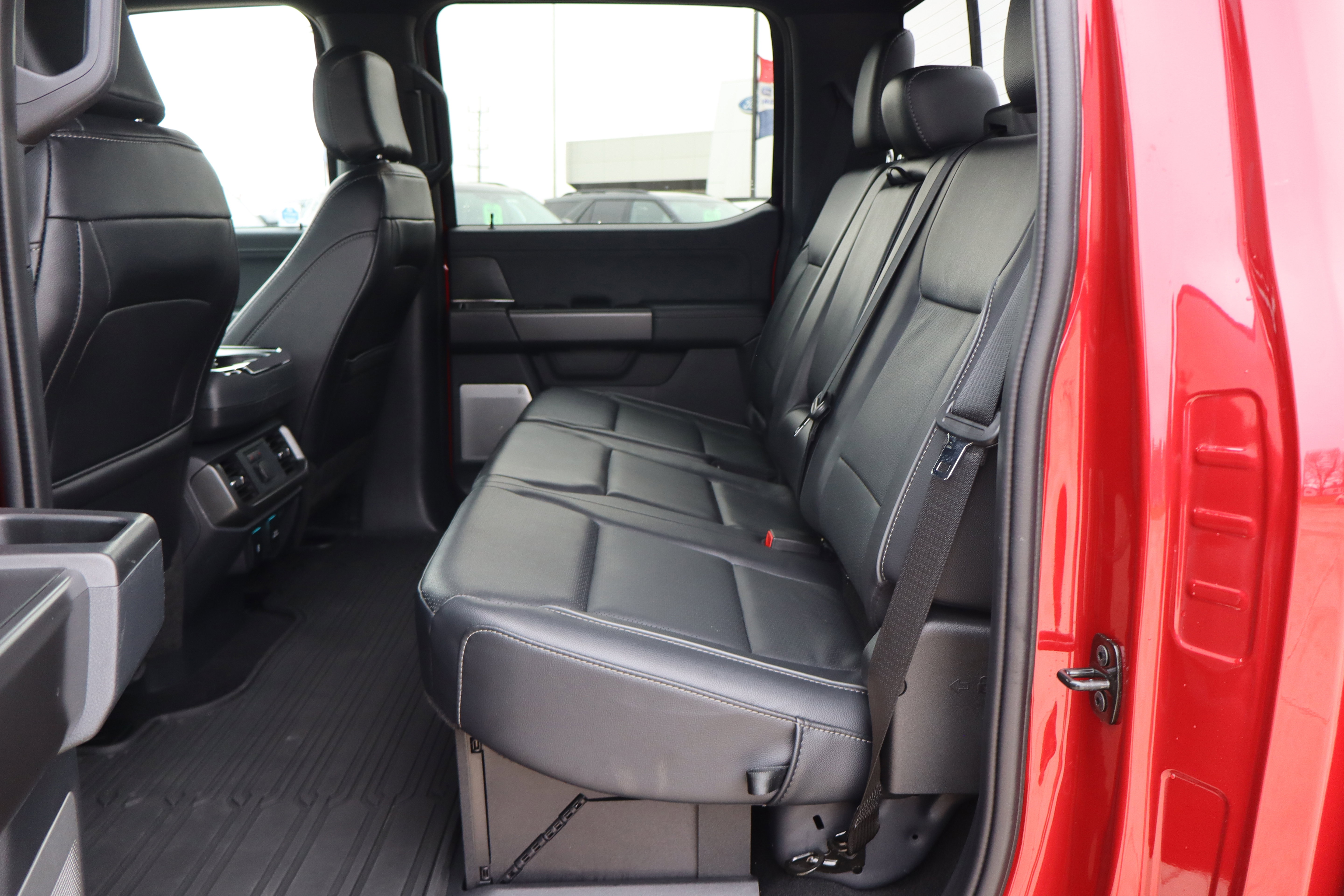 Used 2024 Ford F150 Lariat w/ Equipment Group 502A High AWD/4WD image 11