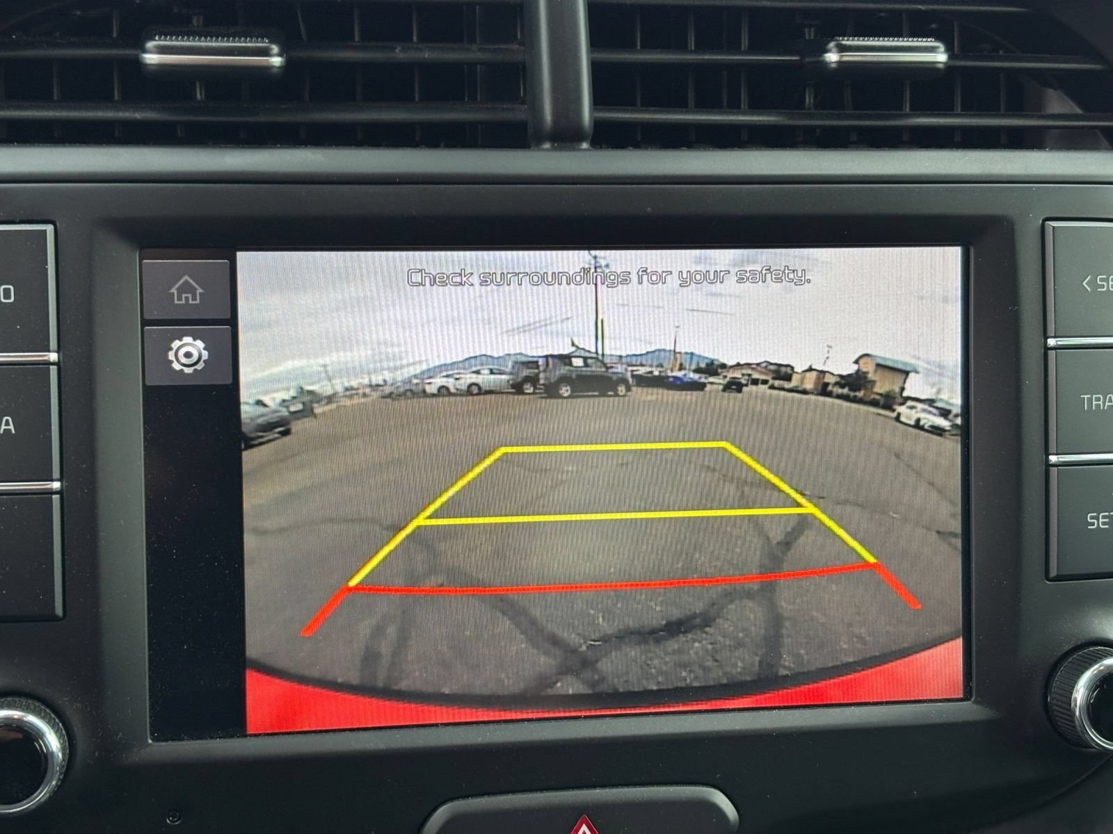 Used 2025 Kia Soul LX w/ LX Technology Package FWD image 21