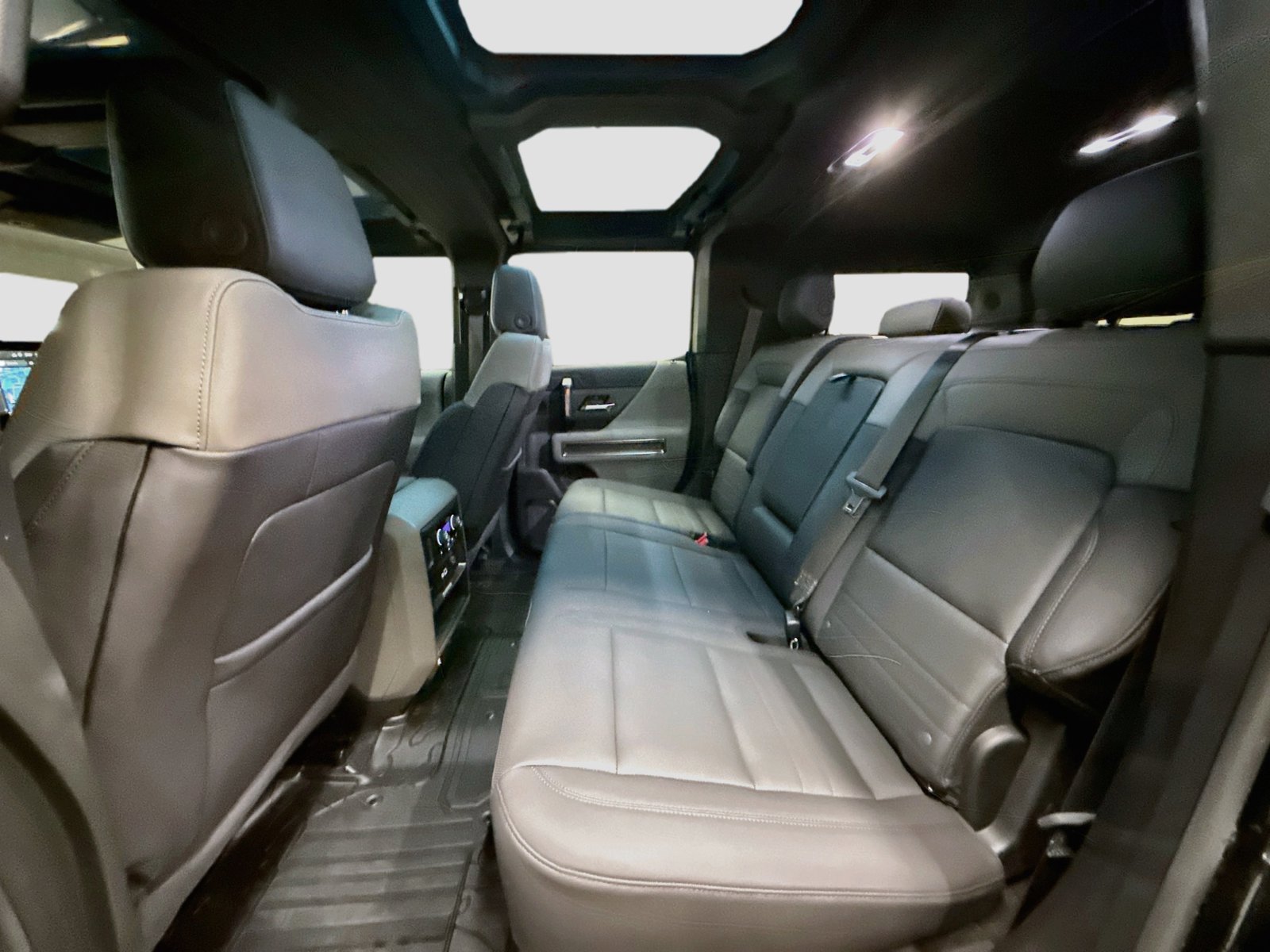Used 2024 GMC Hummer EV 3X AWD/4WD image 28