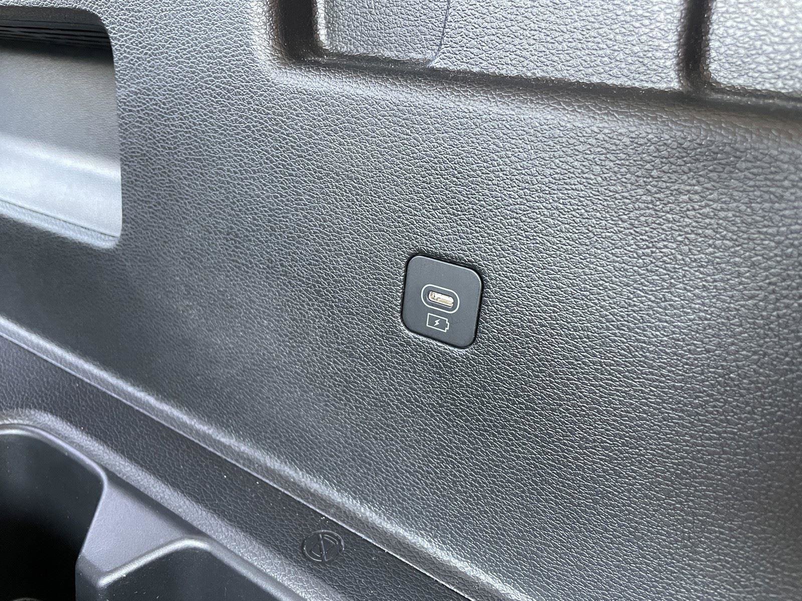 Used 2025 Kia Telluride S FWD image 38