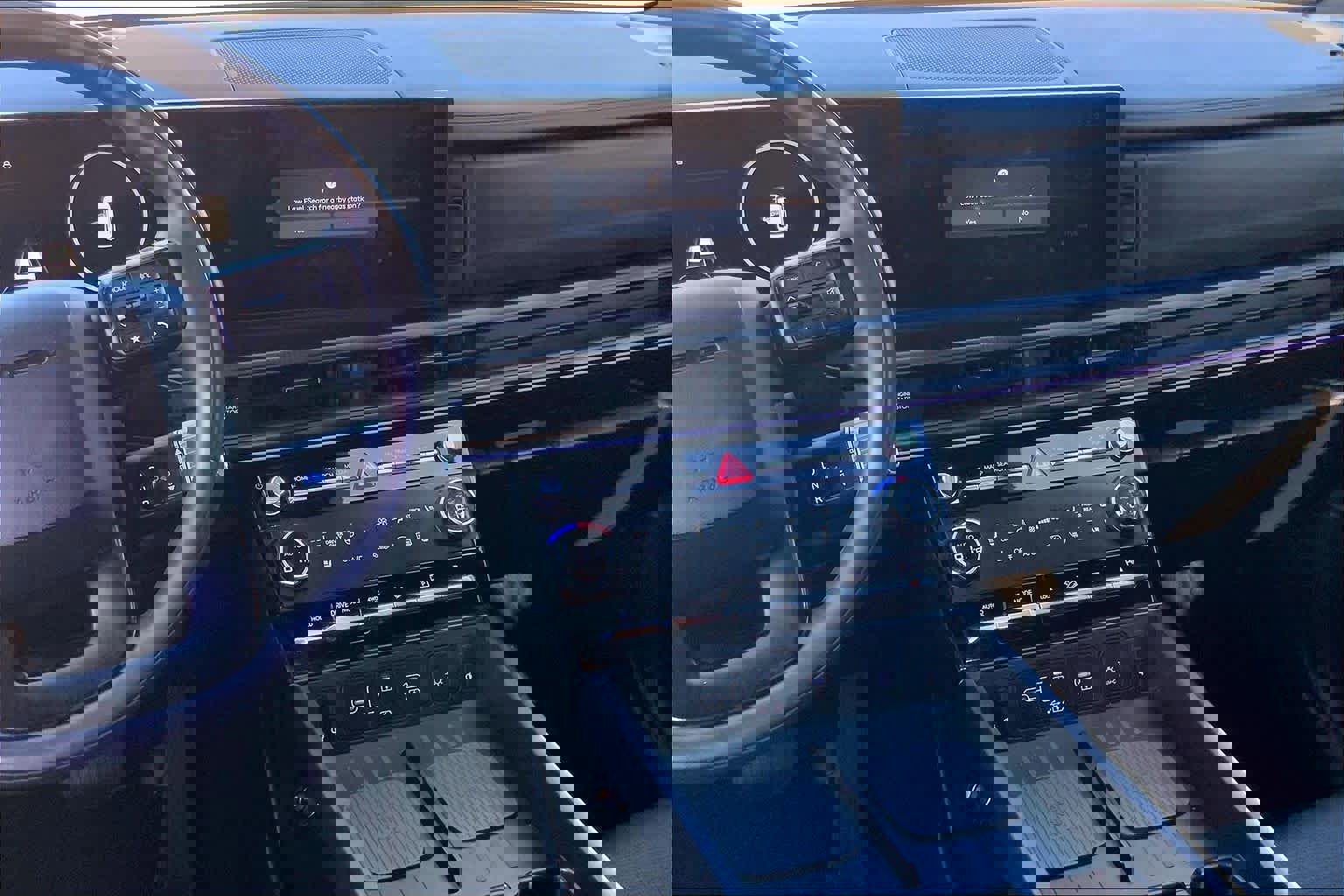 Certified 2025 Hyundai Santa Fe Calligraphy image 7