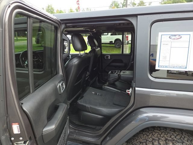 Used 2020 Jeep Wrangler Unlimited Sahara w/ Dual Top Group AWD/4WD image 46