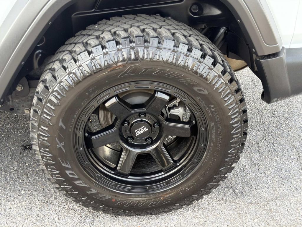 Used 2021 Jeep Wrangler Sport S image 11