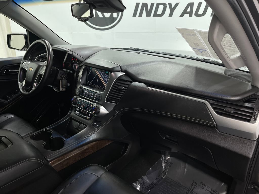 Used 2017 Chevrolet Suburban LT image 19
