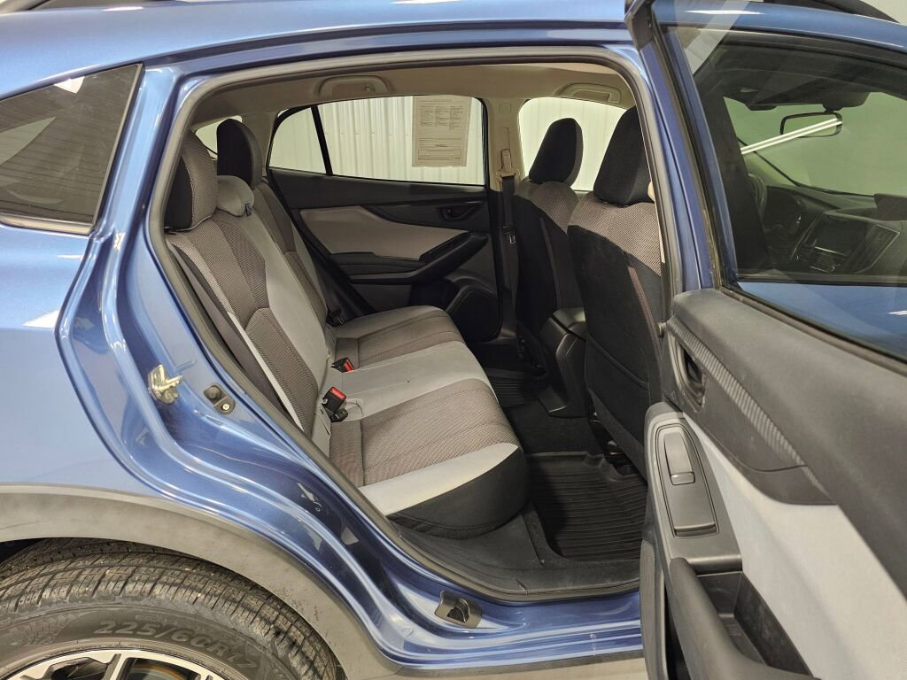 Used 2020 Subaru Crosstrek 2.0i AWD/4WD image 16