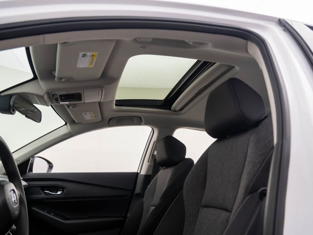 Certified 2025 Honda Accord SE image 16