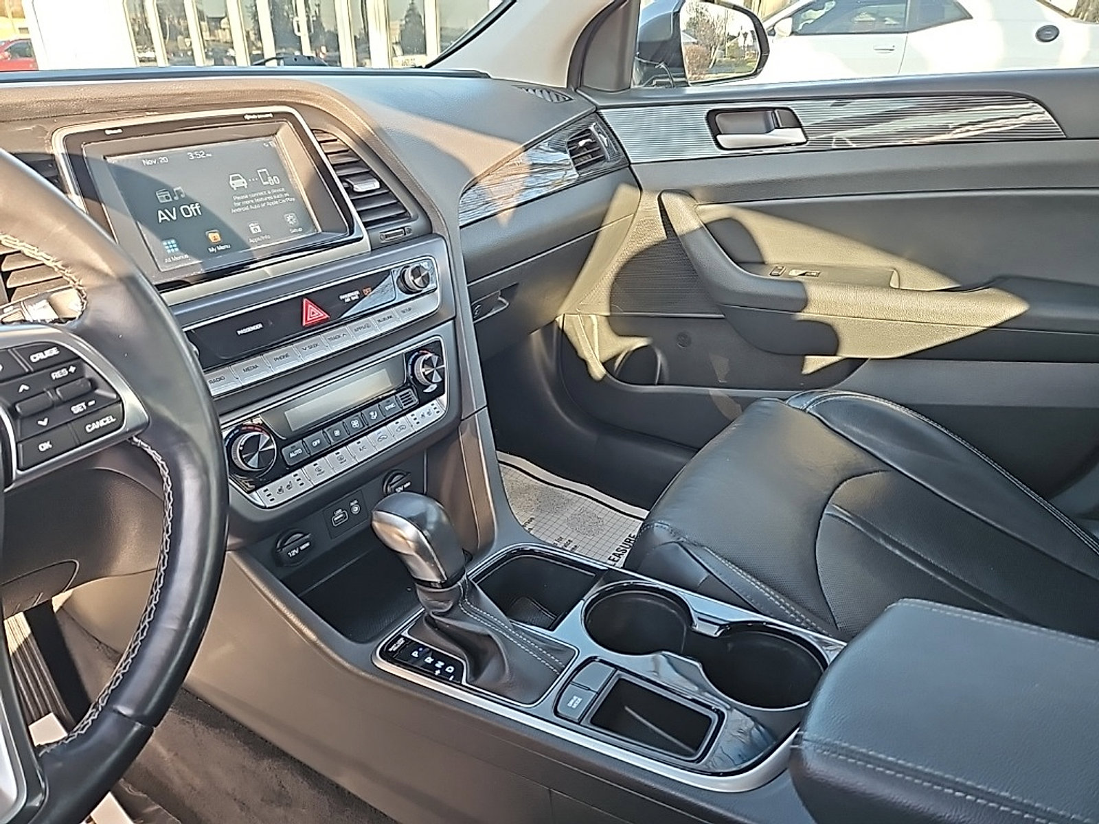 Used 2018 Hyundai Sonata Limited image 31