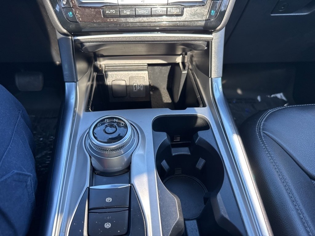 Used 2022 Ford Explorer Limited w/ Equipment Group 301A image 35