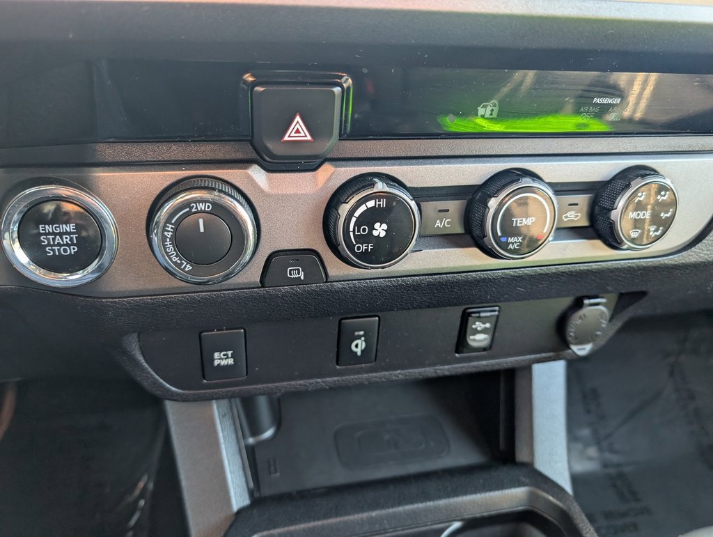 Used 2017 Toyota Tacoma TRD Sport w/ Tow Package (A/T) image 20