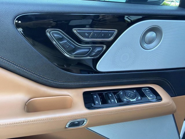 Used 2024 Lincoln Aviator Black Label w/ Class IV Trailer Tow Package AWD/4WD image 12