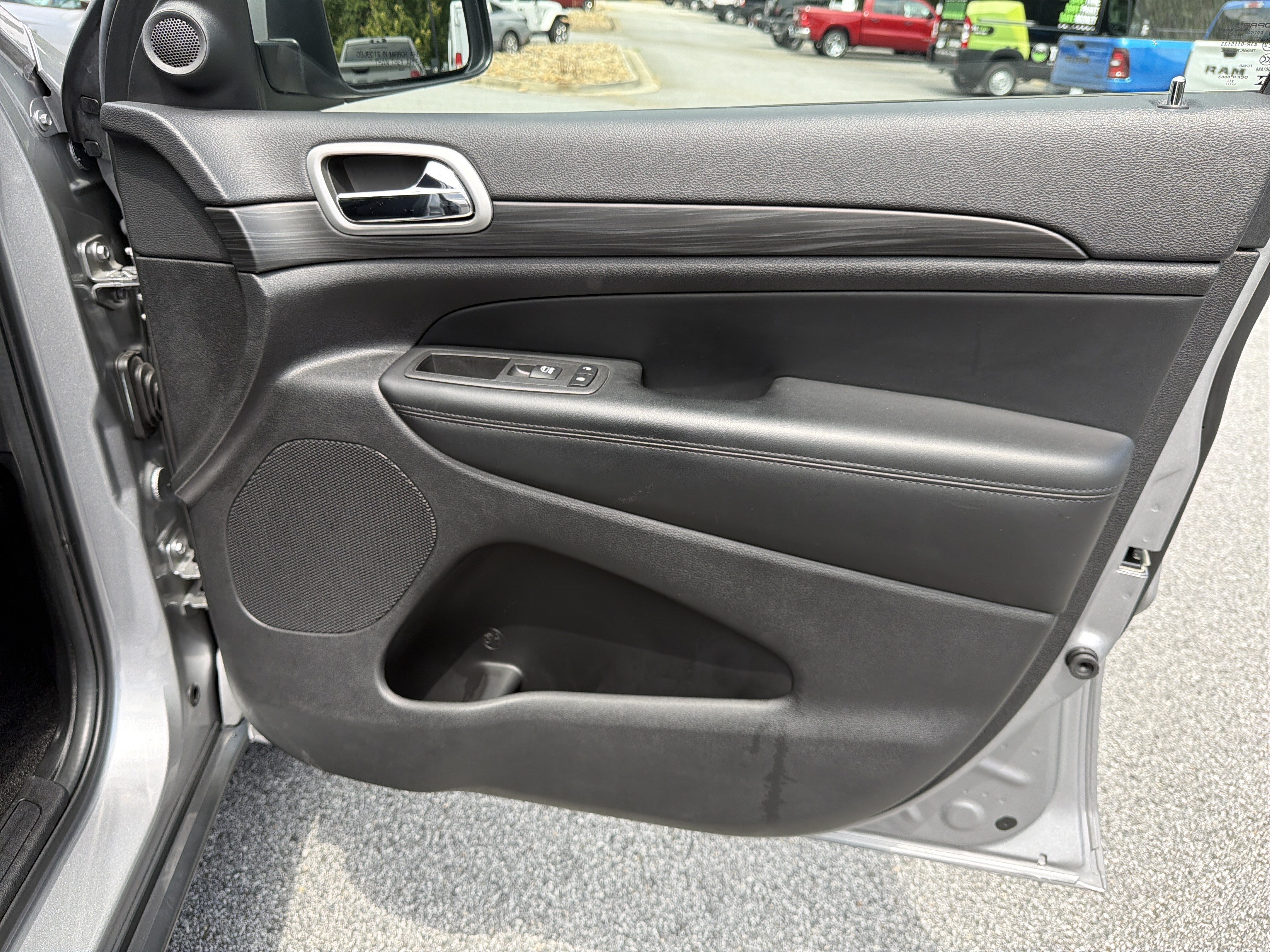 Used 2021 Jeep Grand Cherokee Laredo RWD image 17