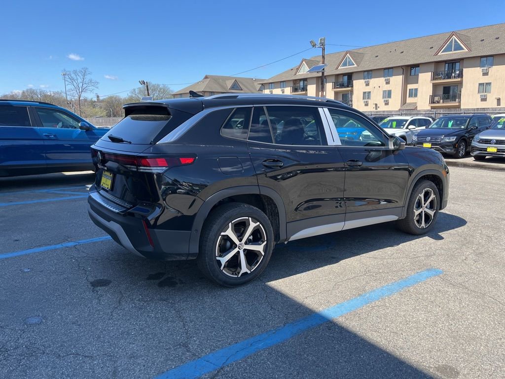 New 2025 Volkswagen Tiguan SE image 11