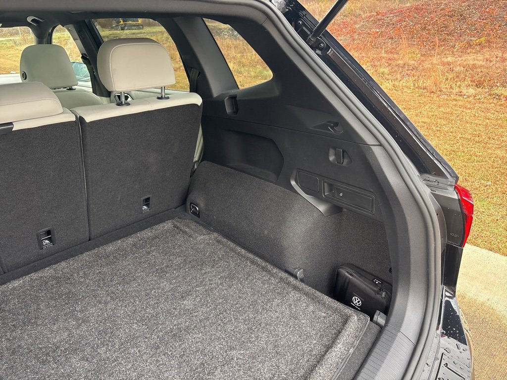 Used 2023 Volkswagen Tiguan SE R-Line image 50
