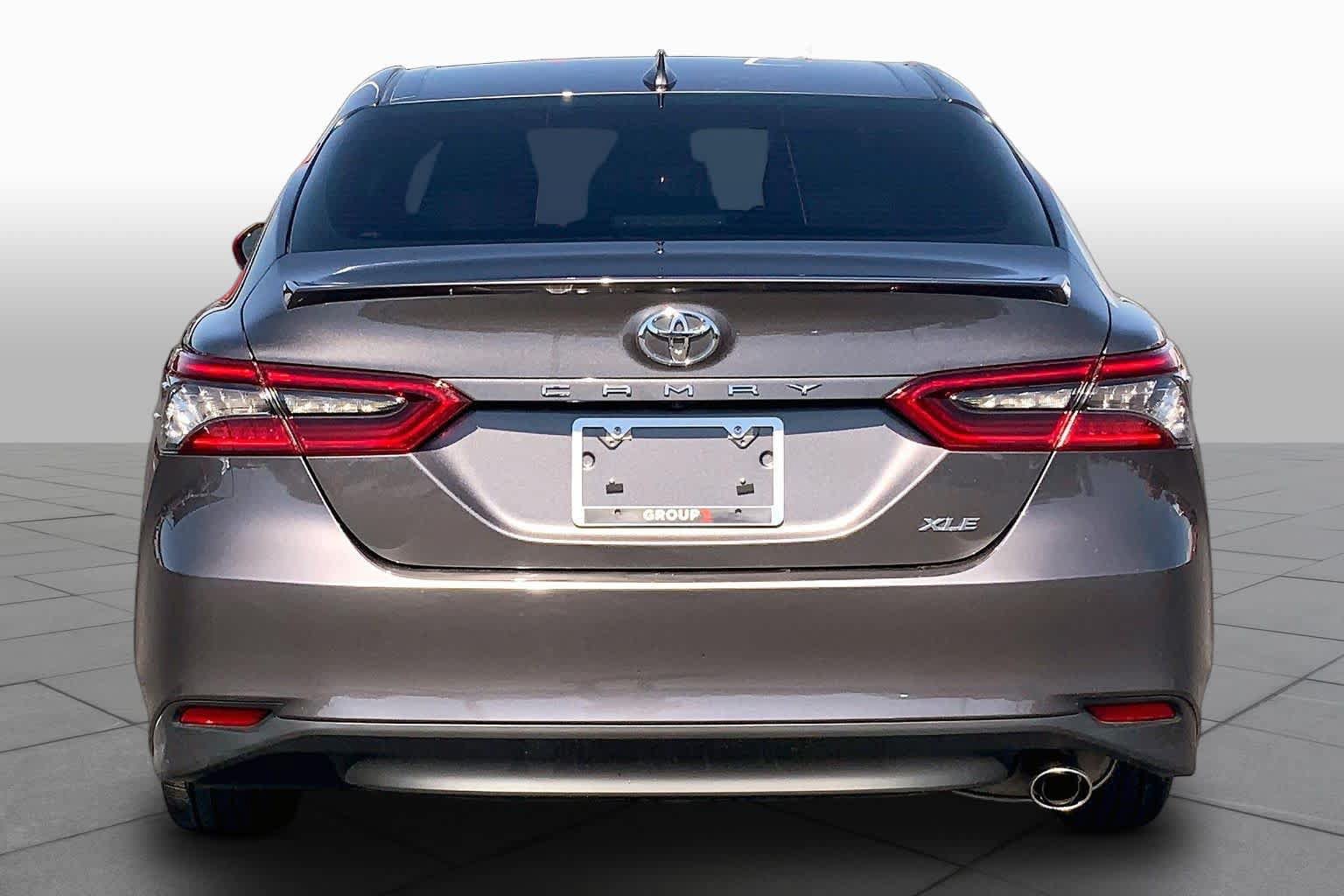Used 2024 Toyota Camry XLE FWD image 5