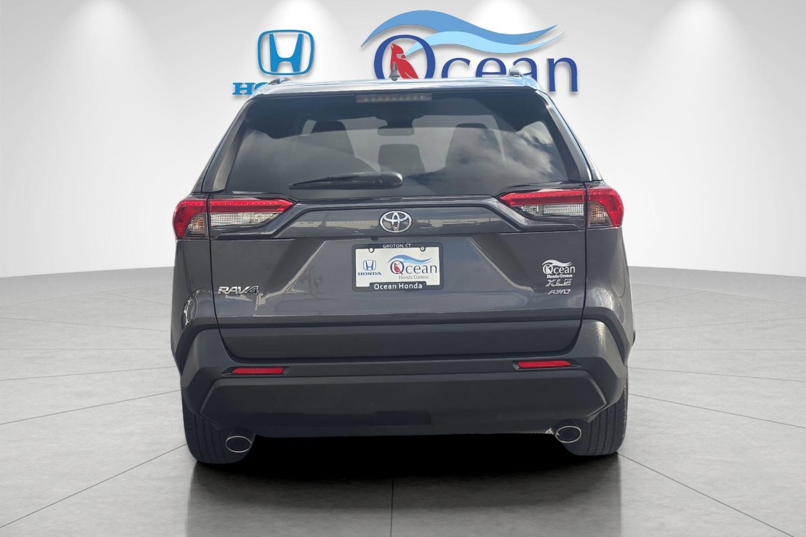 Used 2021 Toyota RAV4 XLE image 4