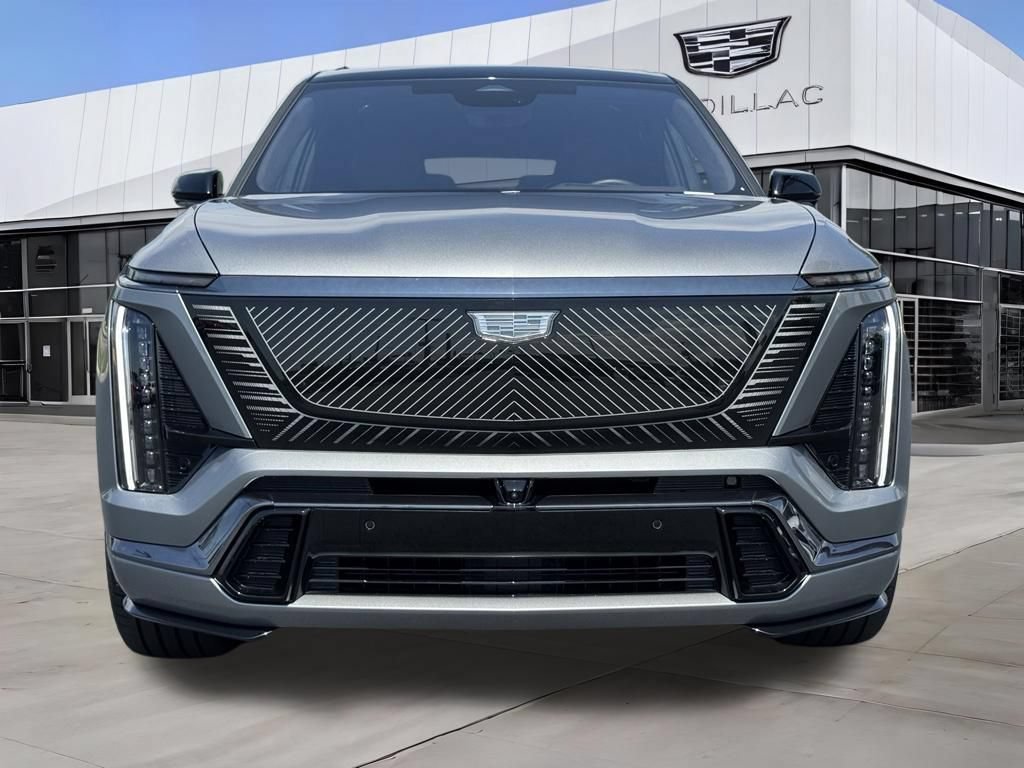 Used 2026 Cadillac Vistiq Platinum w/ LPO, Floor Liner Package AWD/4WD image 4