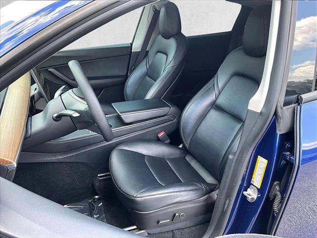 Used 2022 Tesla Model Y Long Range image 24