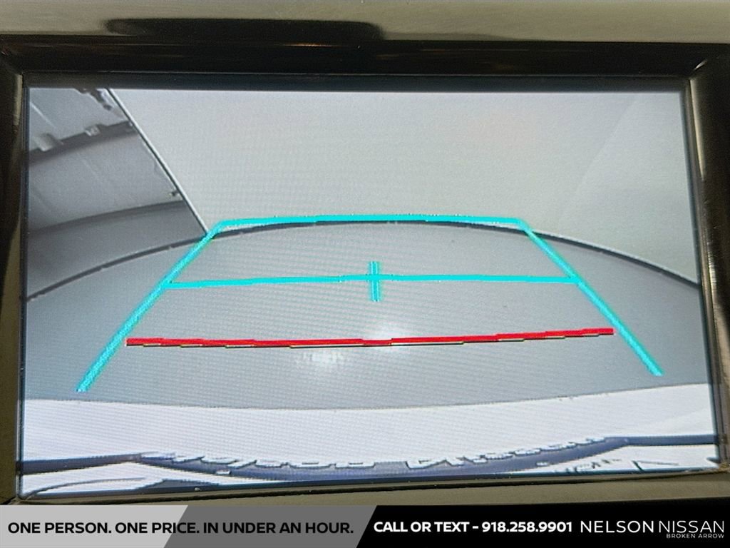 Used 2020 Toyota Camry SE FWD image 13
