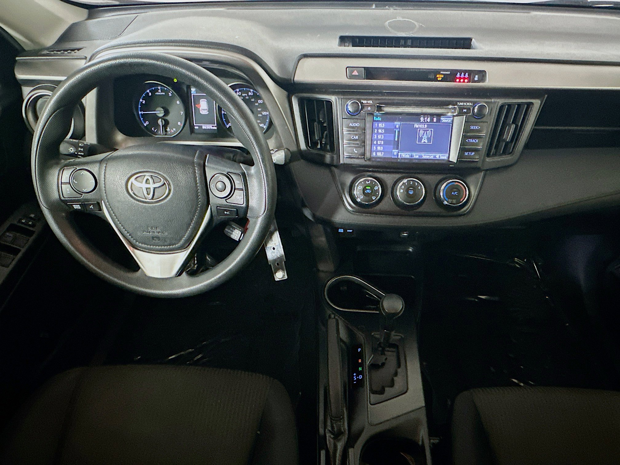 Used 2017 Toyota RAV4 LE FWD image 26