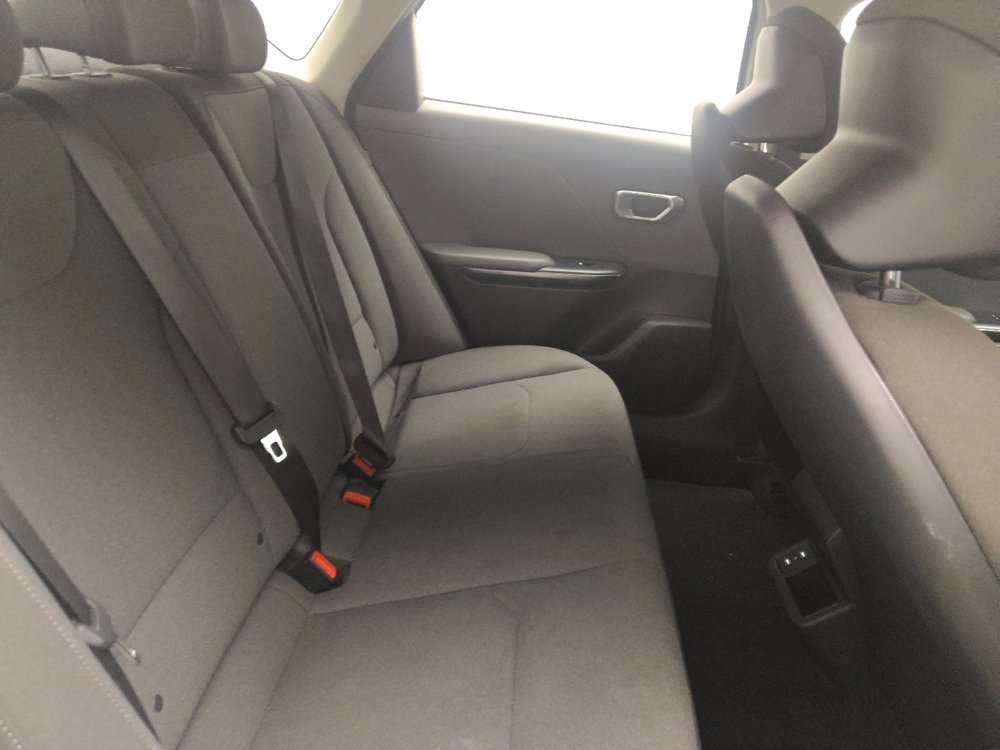 Used 2025 Kia K4 FWD image 19
