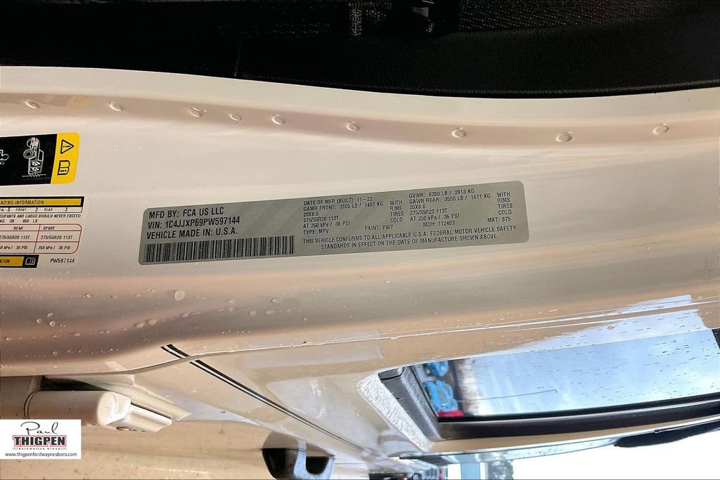 Used 2023 Jeep Wrangler Unlimited Sahara image 6