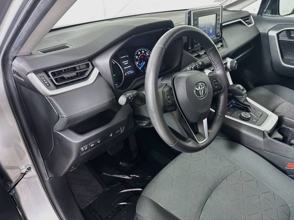 Used 2021 Toyota RAV4 XLE w/ Convenience Package AWD/4WD image 10