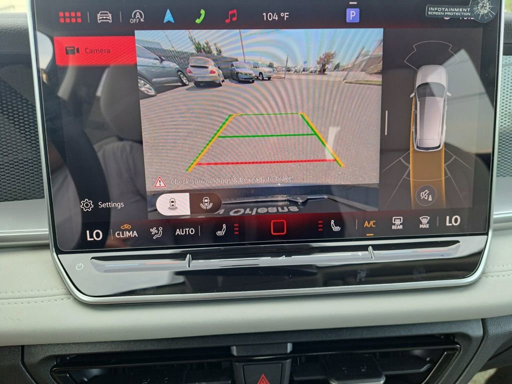 New 2025 Volkswagen Tiguan SE image 11