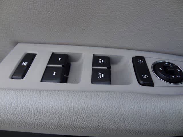 Used 2018 Hyundai Sonata Limited image 16