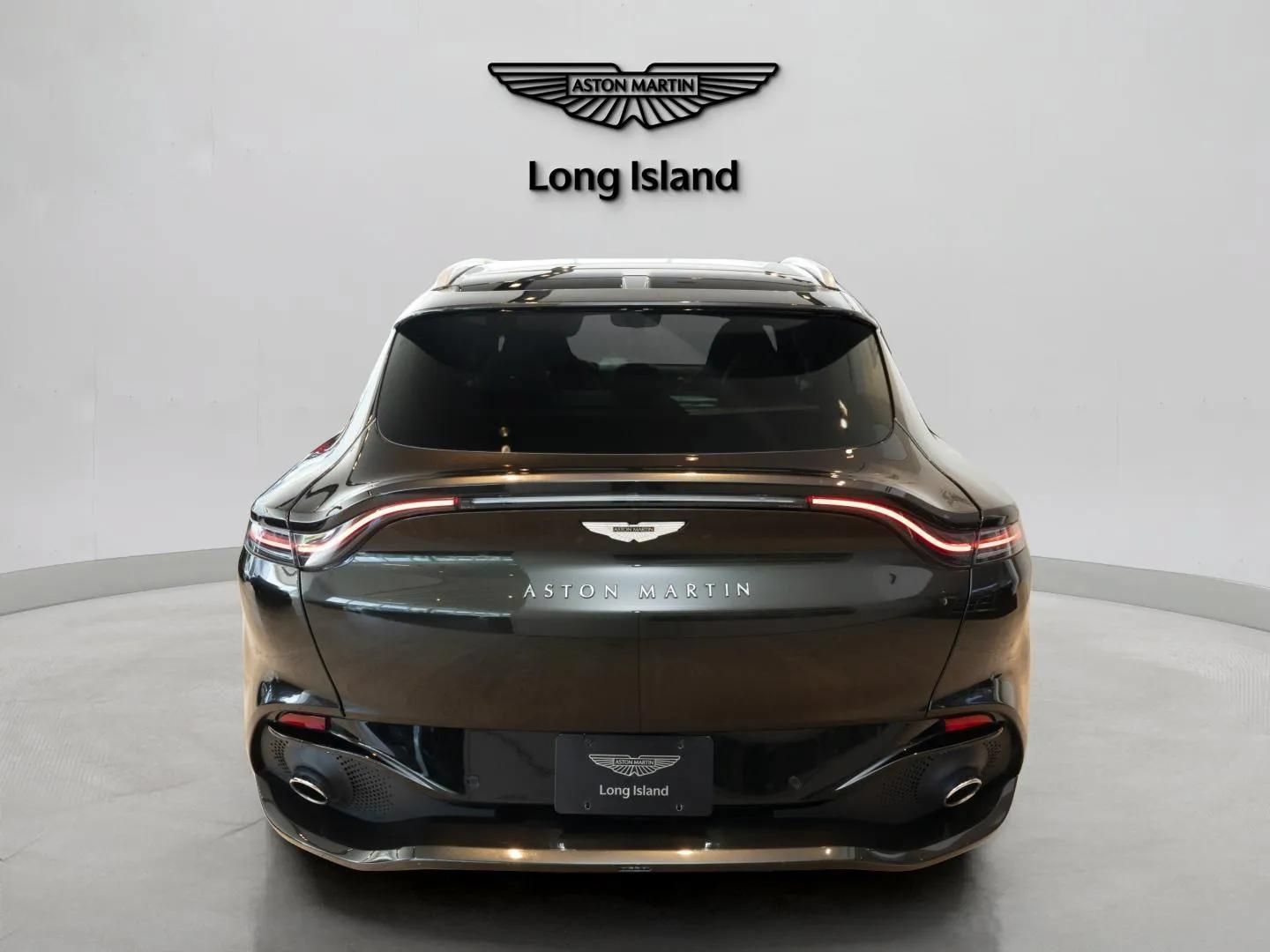 Used 2024 Aston Martin DBX AWD/4WD image 5