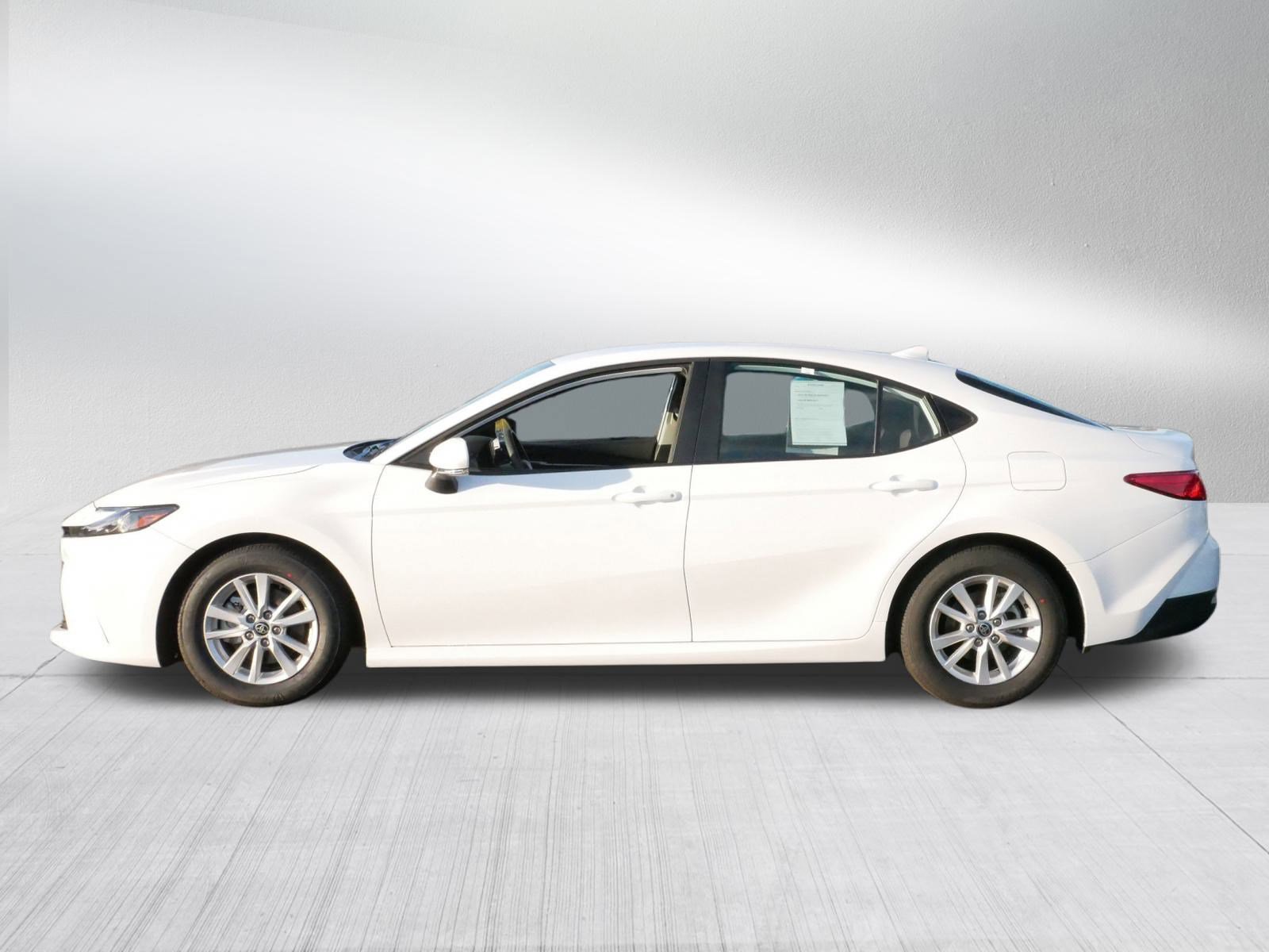 Certified 2025 Toyota Camry LE image 4