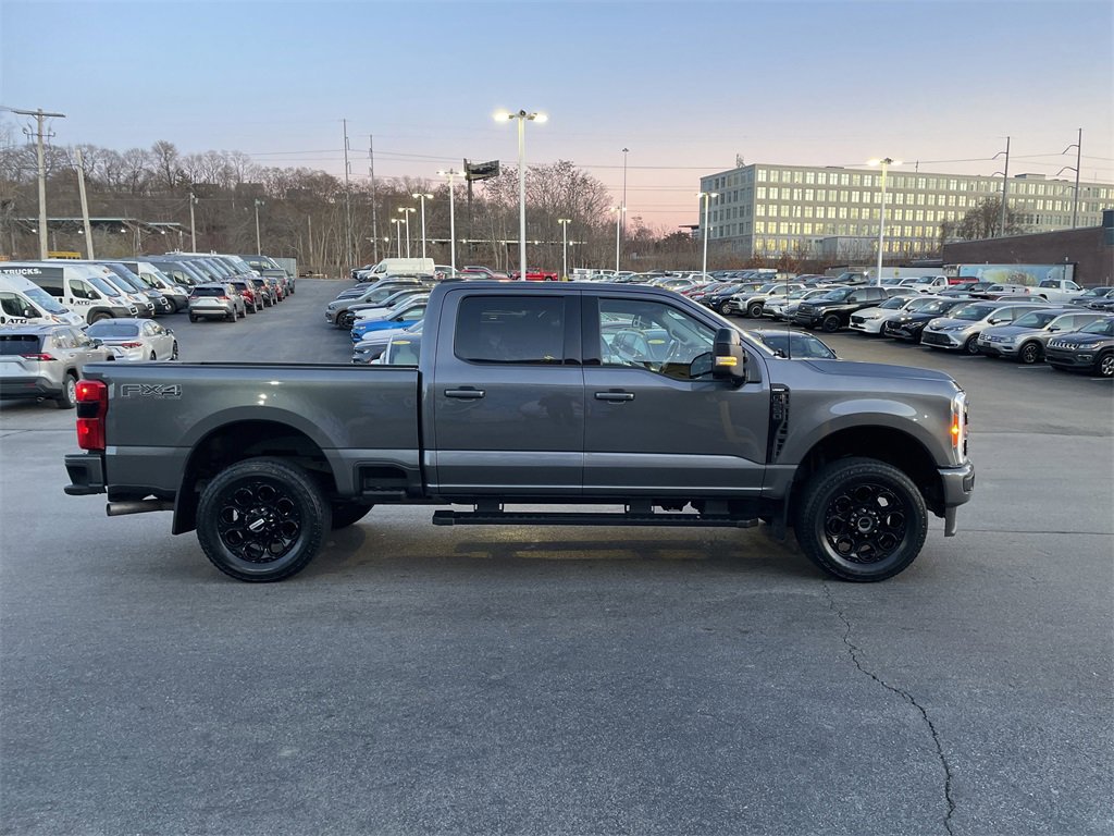 Used 2023 Ford F250 Lariat w/ Black Appearance Package image 7