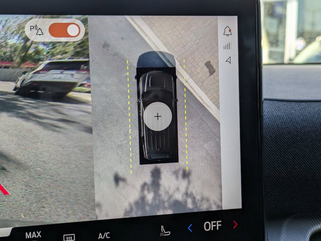 Used 2025 Ford Explorer Platinum image 30