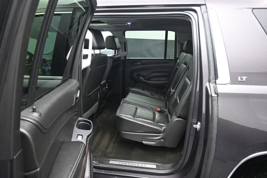 Used 2018 Chevrolet Suburban LT AWD/4WD image 32