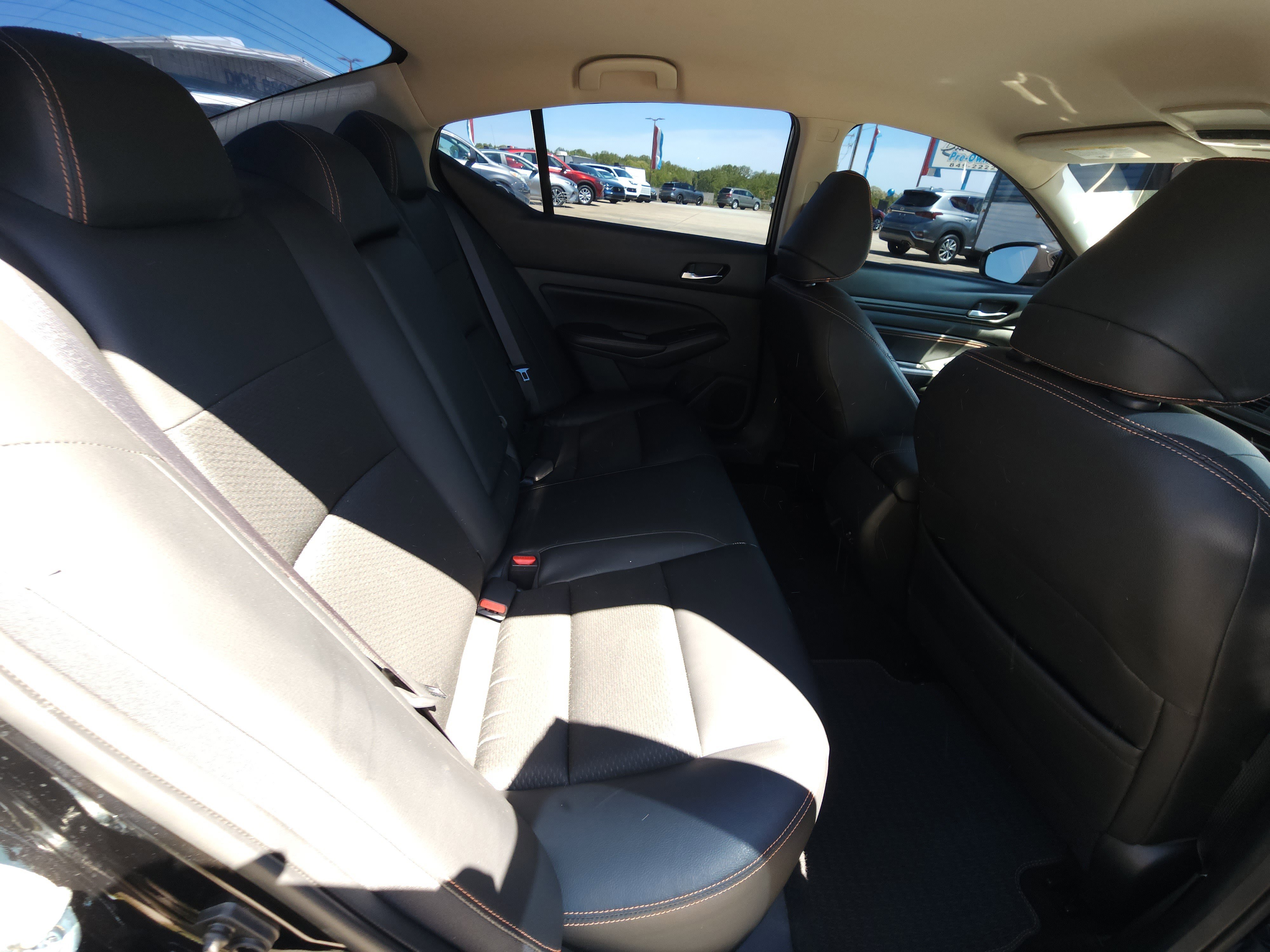 Used 2020 Nissan Altima 2.5 SR FWD image 13