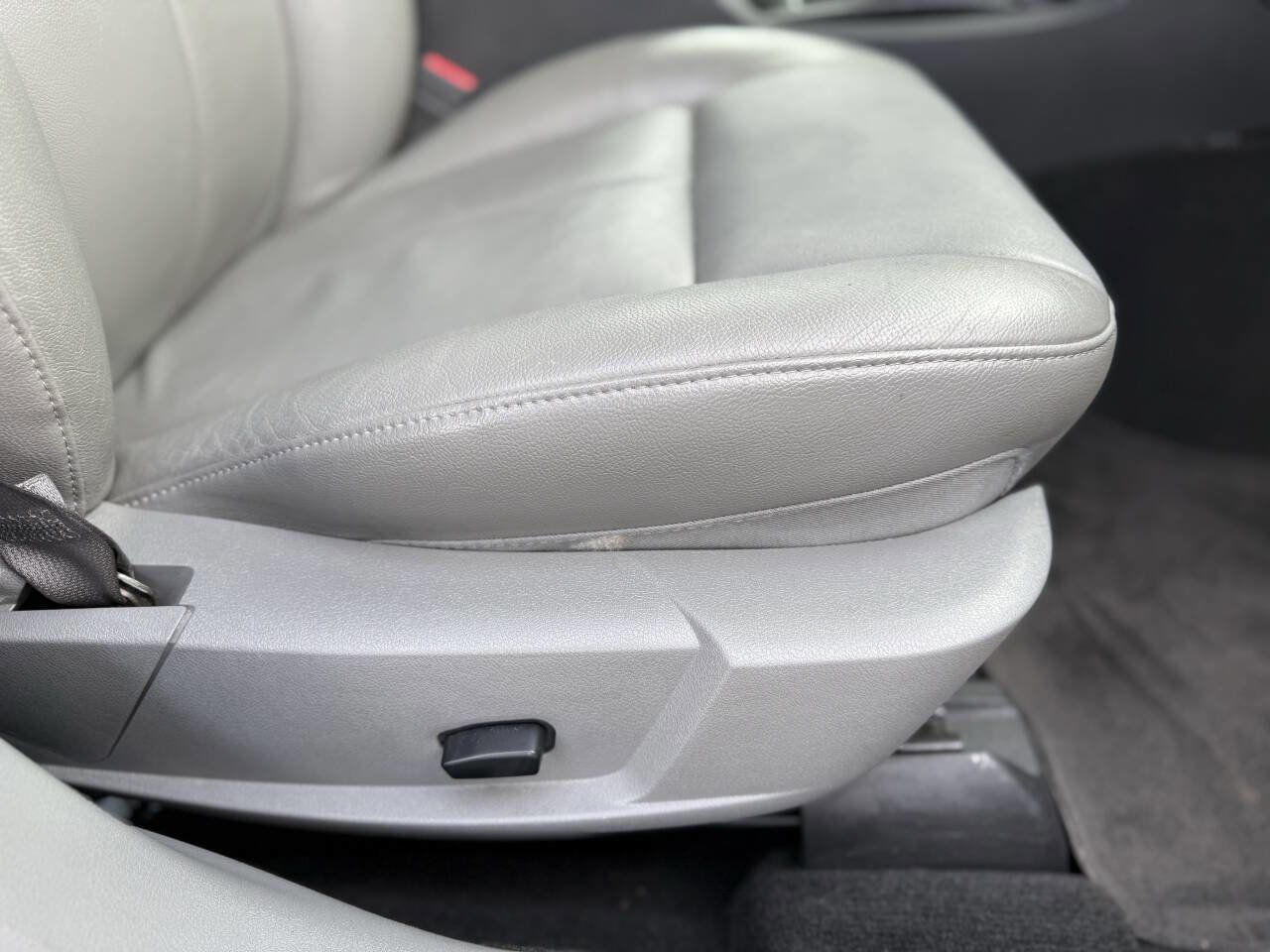 Used 2005 Chrysler 300 Touring RWD image 25