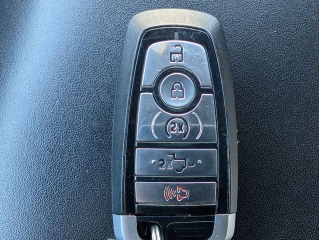 Used 2018 Ford F150 Platinum w/ Equipment Group 701A Luxury image 28