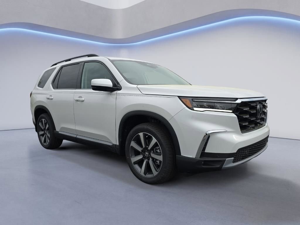 New 2025 Honda Pilot Touring image 7