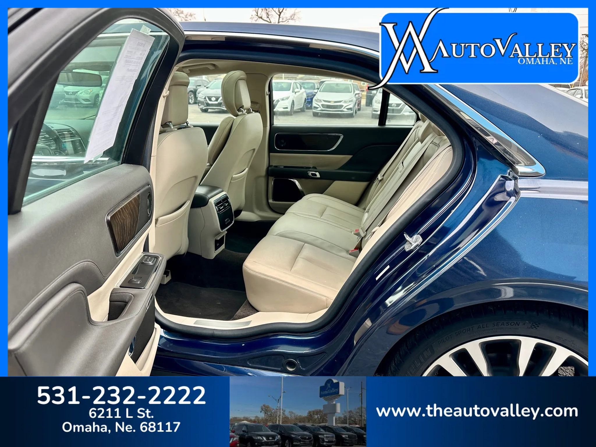 Used 2017 Lincoln Continental Select w/ Technology Package image 20