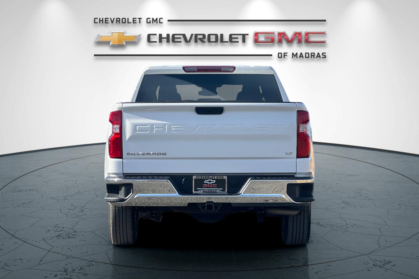Used 2025 Chevrolet Silverado 1500 LT image 4