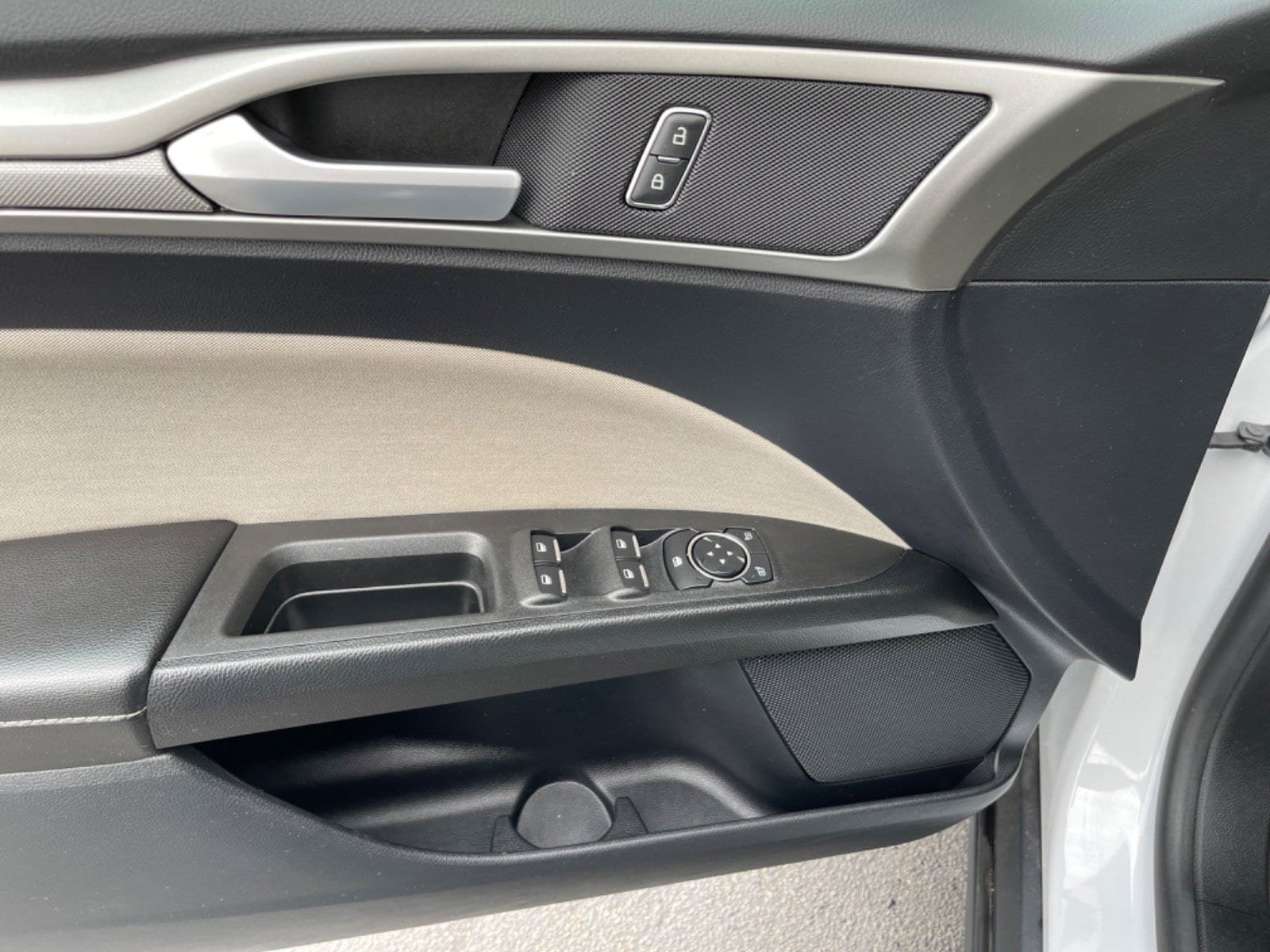 Used 2020 Ford Fusion S FWD image 12
