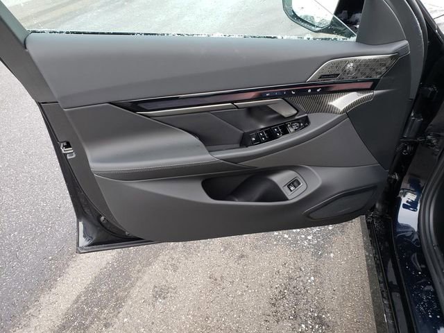 New 2026 BMW 540i xDrive w/ M Sport Package image 9