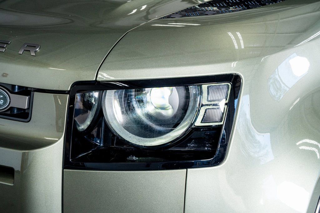 Used 2021 Land Rover Defender 110 X-Dynamic HSE image 13