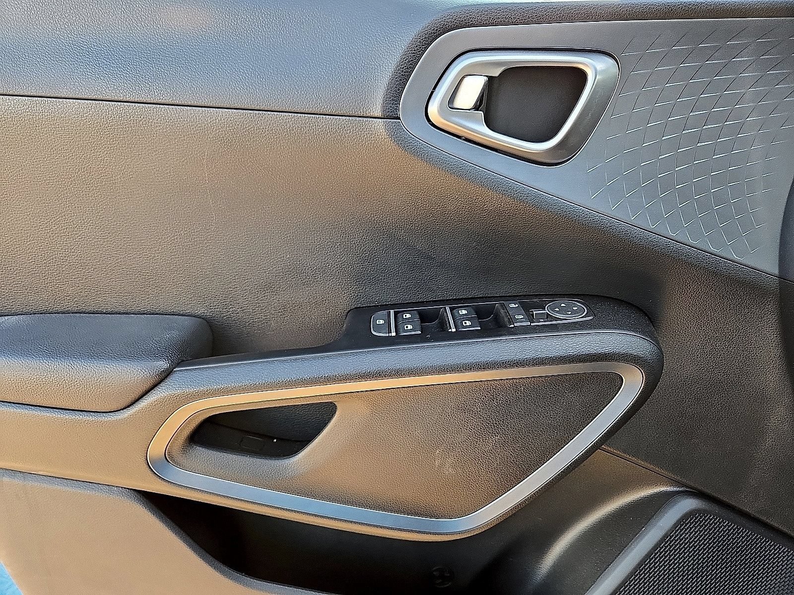 Used 2023 Kia Soul EX FWD image 21