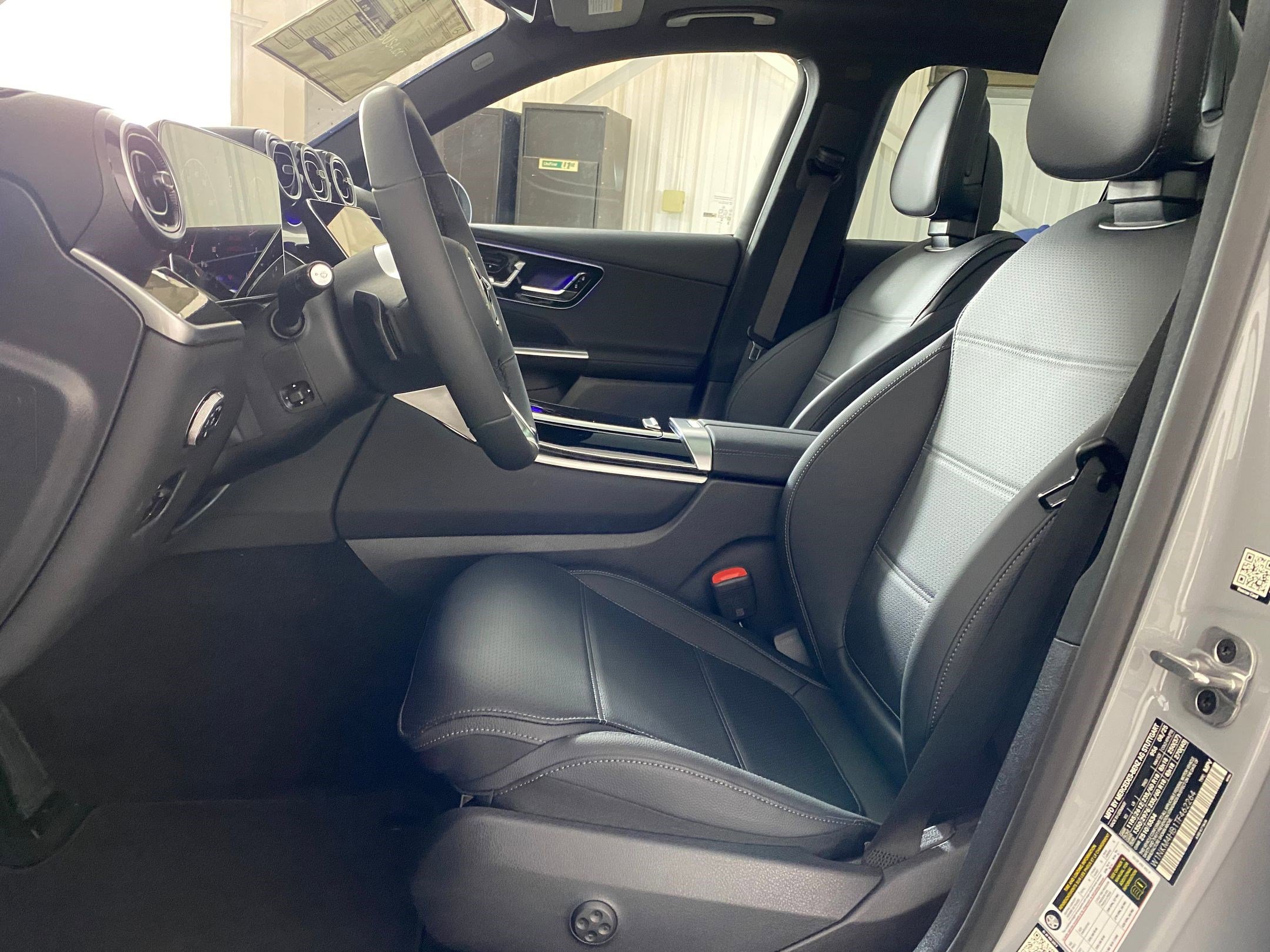 Used 2026 Mercedes-Benz GLC 300 4MATIC image 4